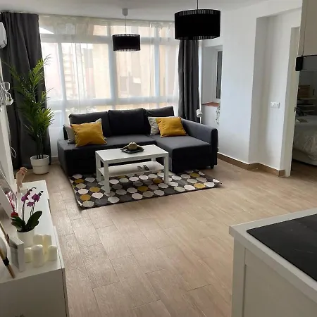 Cozy In Apartment *